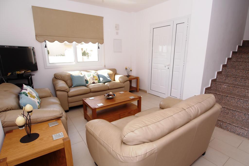 Maouris Villa Protaras Room photo